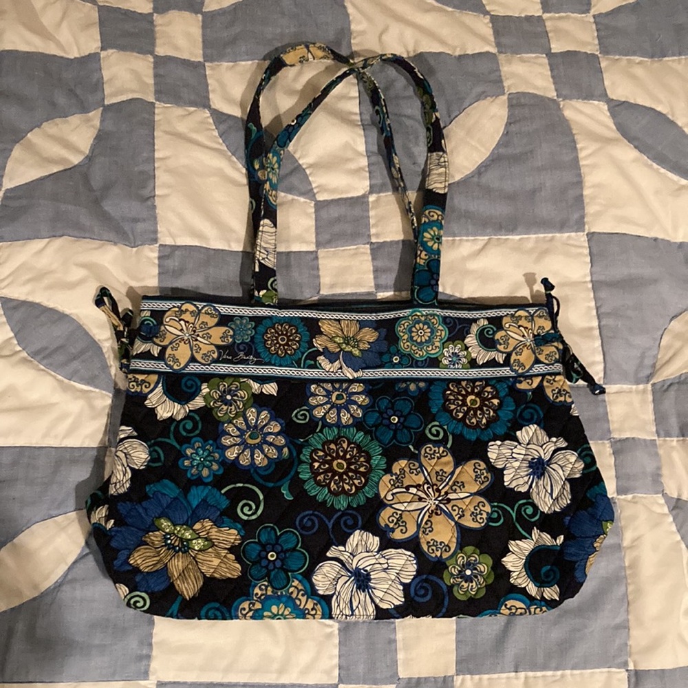 Vera Bradley blue floral bag
